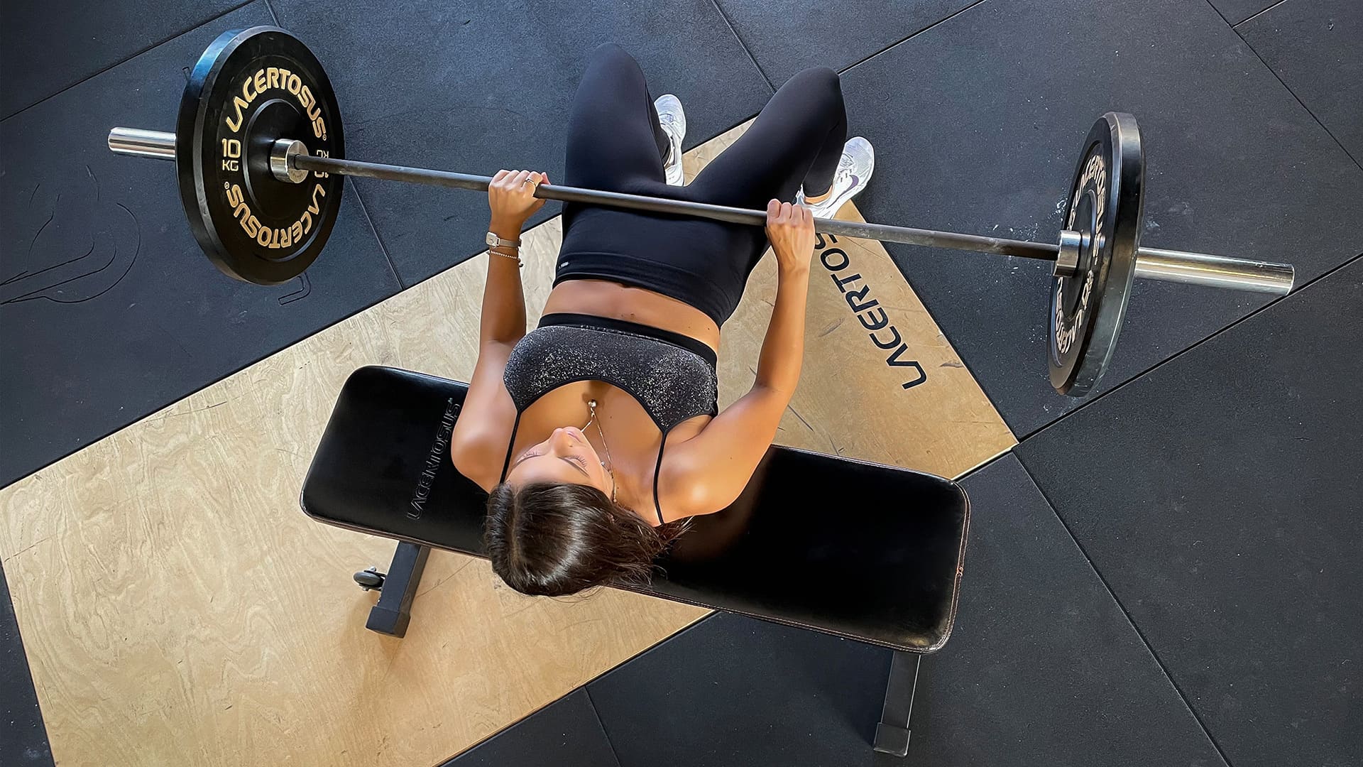 esercizi fitness per ragazze online martina cesaris personal trainer
